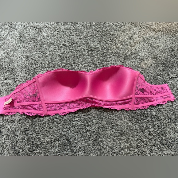NWOT Jessica Simpson Vibrant Pink Lace Strapless Bralette size Medium - Picture 2 of 3